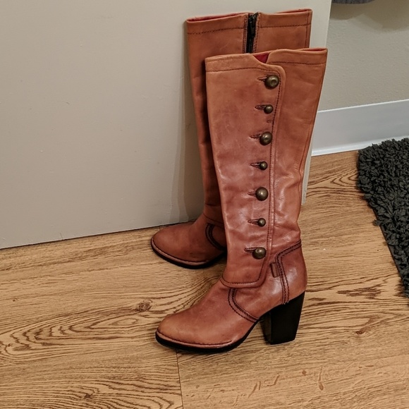 Boots - Picture 1 of 4